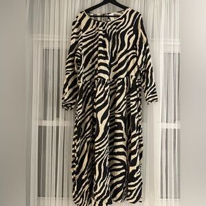 H&M animal print dress